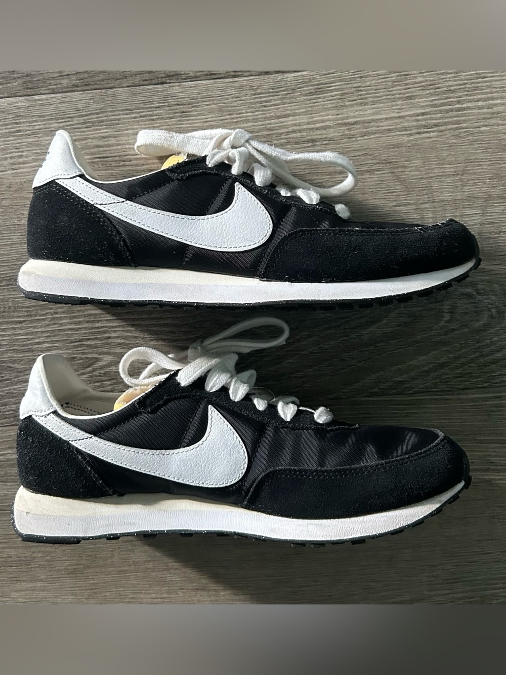 Nike Black and White Women's Athletic Sneakers READ 1st‼️‼️